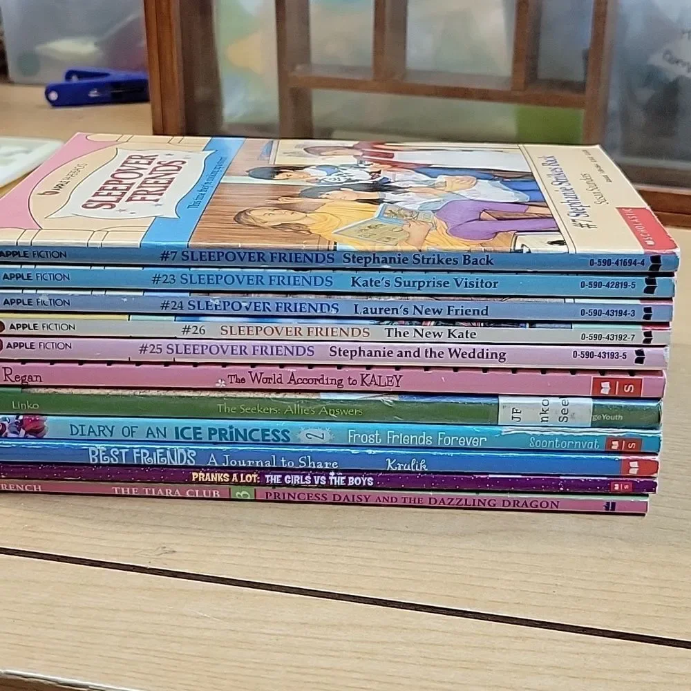 11 paperback‎ books. 5 Sleepover Friends, 6 assorted paperback.